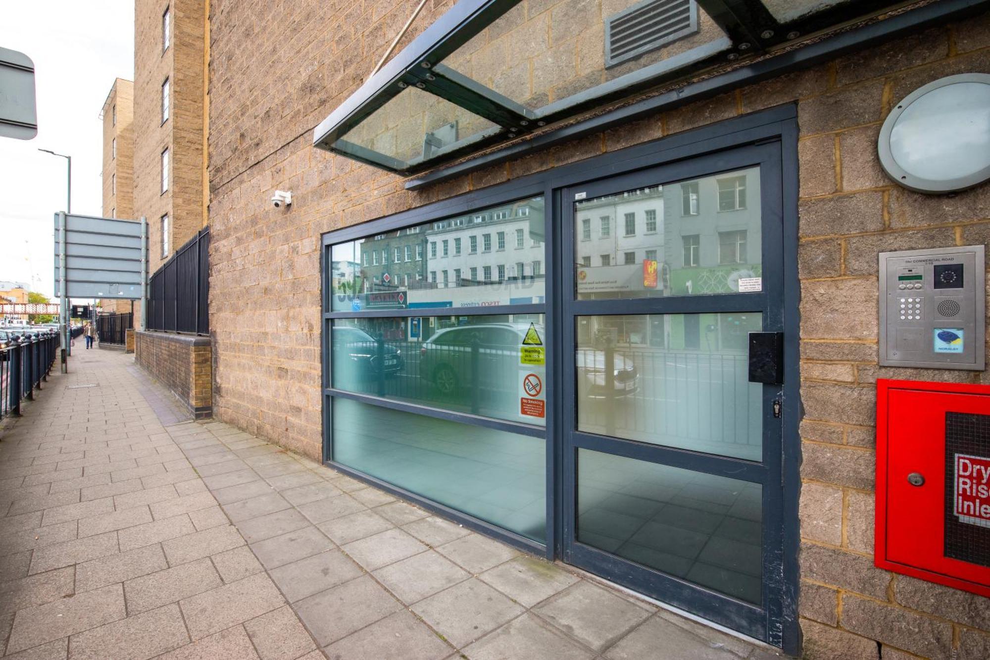 Apartment Londwell, & Limehouse Balcony - Views